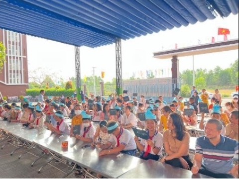 Tổ chức chương trình Game Show Đường lên đỉnh Olympia tại trường Tân Đông Hiệp - Dĩ An 