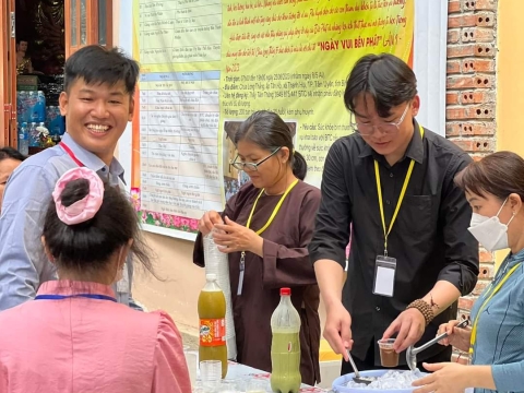 NGÀY VUI BÊN PHẬT-CHÙA LONG THẮNG
