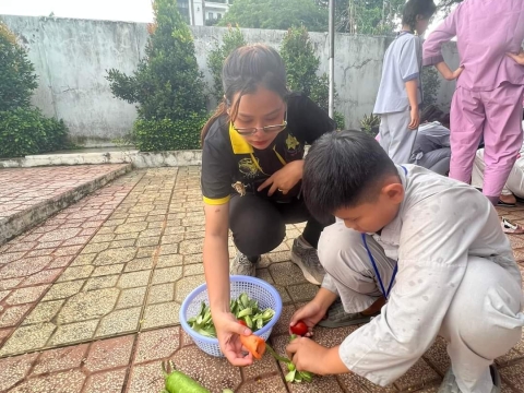 NGÀY VUI BÊN PHẬT-CHÙA LONG THẮNG