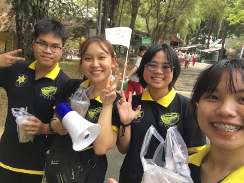 Train to Grow up Trường Song Ngữ Lạc Hồng